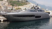 ferretti 880